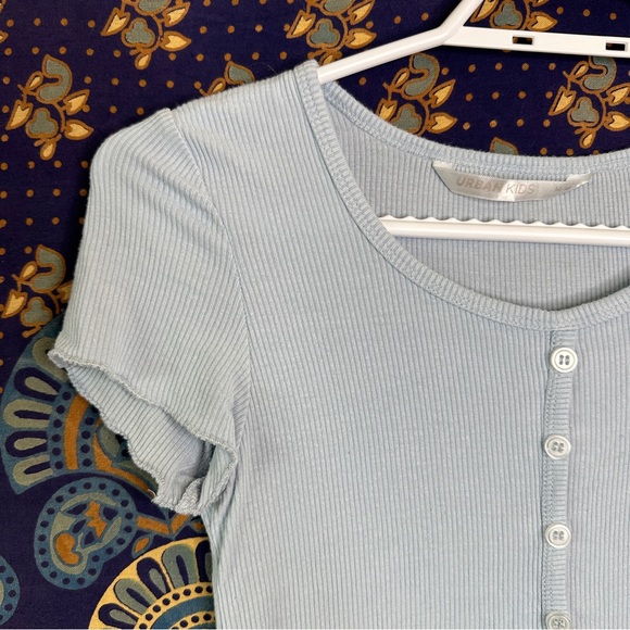 🦋5/20$🦋 pastel blue ribbed crop top - Picture 2 of 6